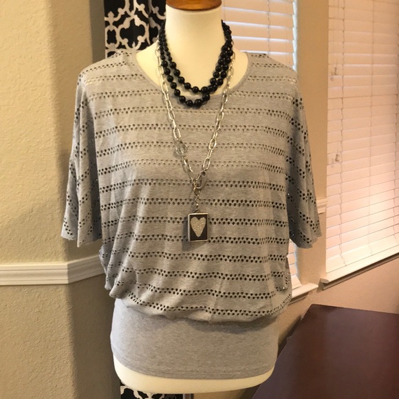 Elliott Lauren Tops - Grey layered top by Elliott Lauren size M